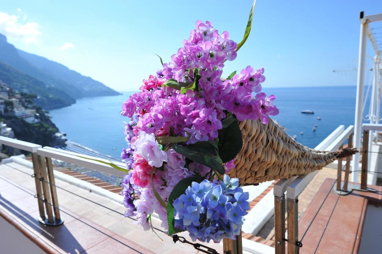 Casa Patty...Breath-Taking View! Lägenhet Positano Exteriör bild