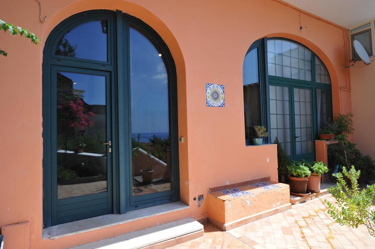 Casa Patty...Breath-Taking View! Lägenhet Positano Exteriör bild