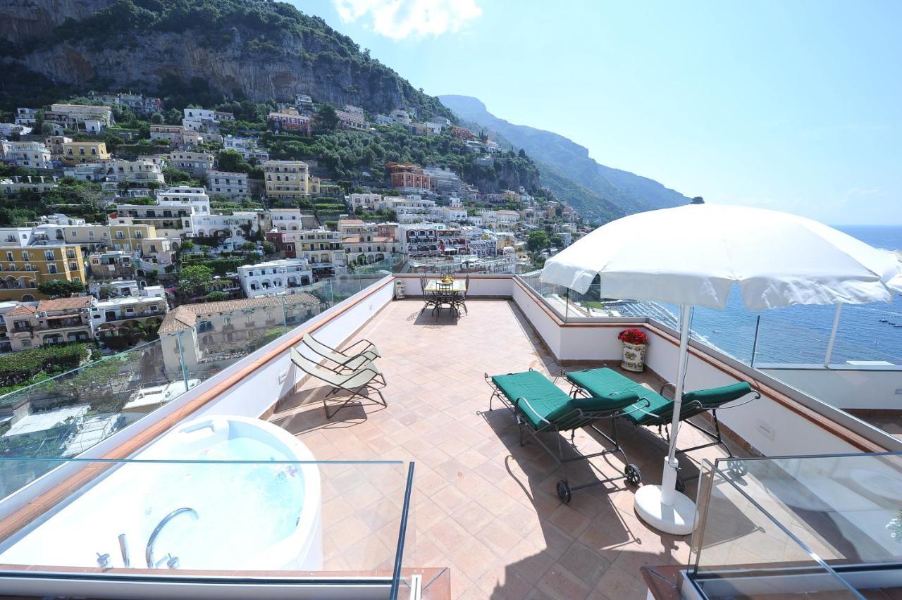 Casa Patty...Breath-Taking View! Lägenhet Positano Exteriör bild