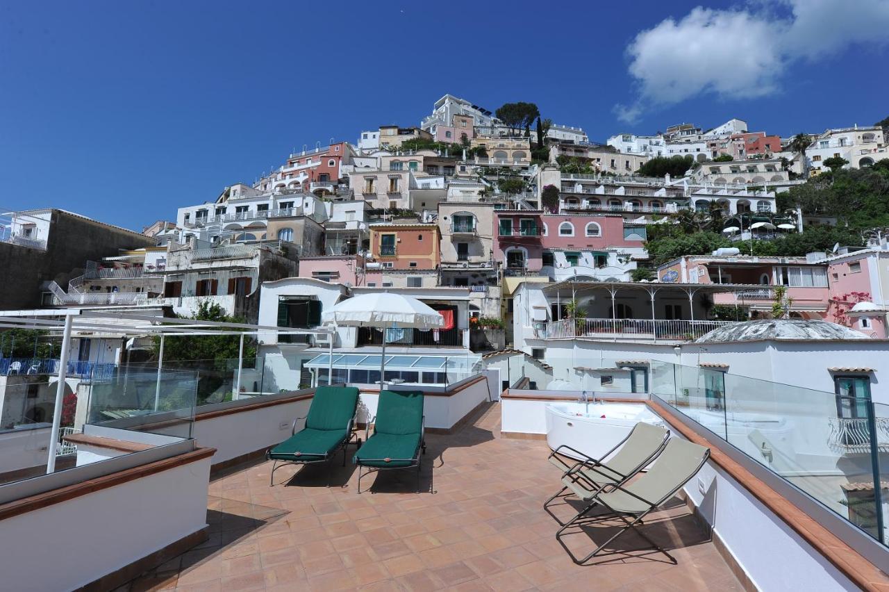 Casa Patty...Breath-Taking View! Lägenhet Positano Exteriör bild