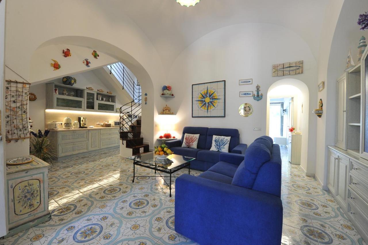 Casa Patty...Breath-Taking View! Lägenhet Positano Exteriör bild