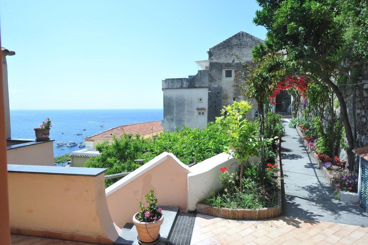 Casa Patty...Breath-Taking View! Lägenhet Positano Exteriör bild